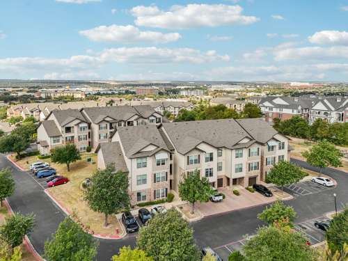 S Bed Las Brisas Apartment Homes 75